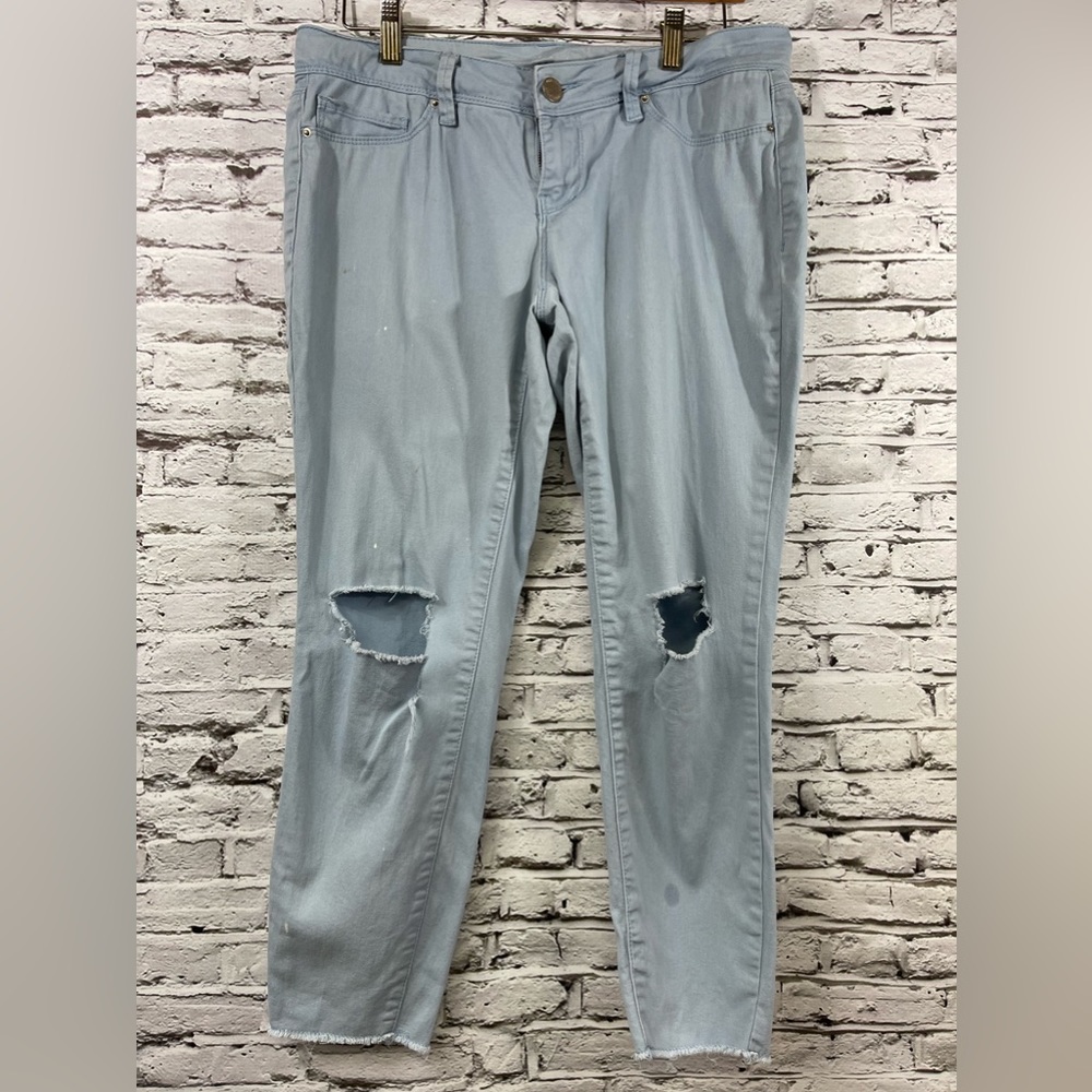 YMI Lightwash Ripped Ankle Jeans